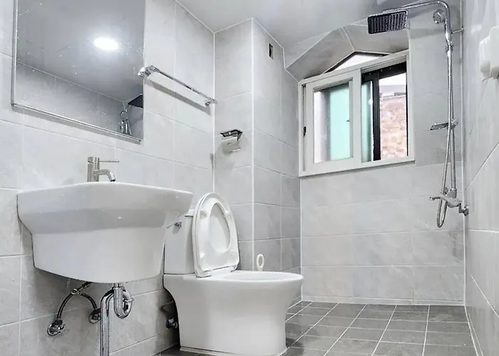 Apartment K-4 넓은 공간,3br,4층,엘리베이터 No,홍대, 신촌,루프탑 K4 Seoul