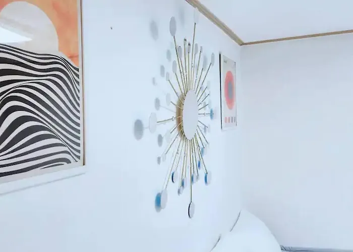 K-4 넓은 공간,3br,4층,엘리베이터 No,홍대, 신촌,루프탑 K4 Seoul