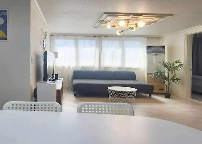 Apartment K-4 넓은 공간,3br,4층,엘리베이터 No,홍대, 신촌,루프탑 K4 Seoul